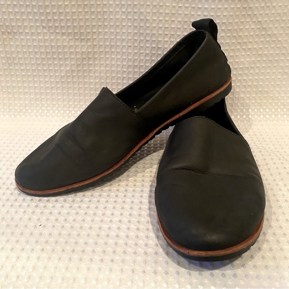 Women’s Soft Leather Sorel loafers.